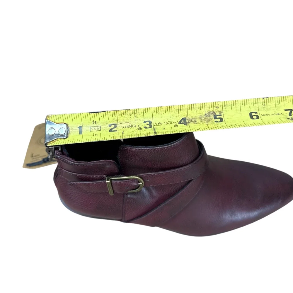 NWT Frye & Co Pembrooke Burgundy Leather Booties 6.5M Ankle Western Harness Belt